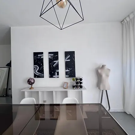 Manzoni House *