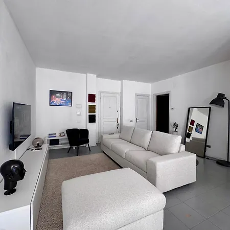 Manzoni House
